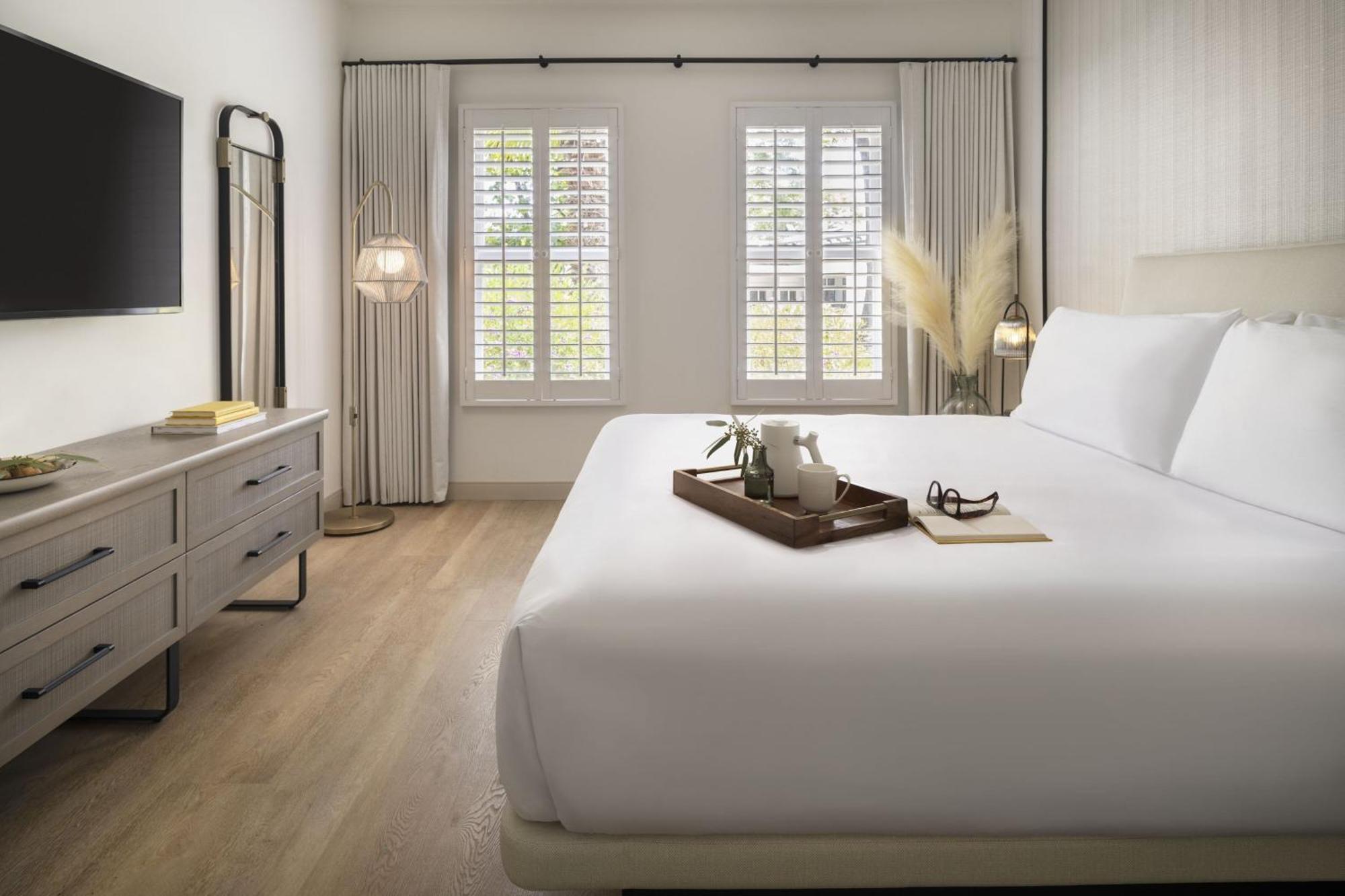 Pacifica Hotel 4*